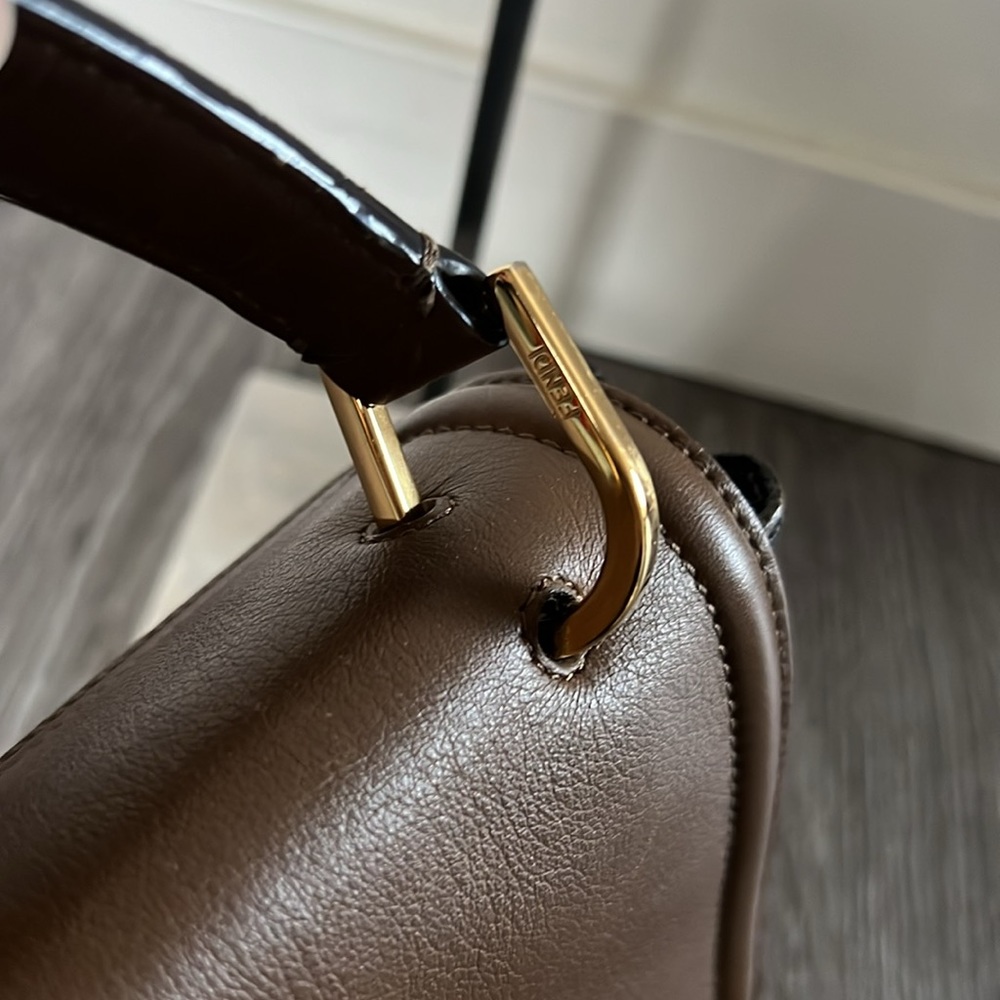 EUC - Fendi Pequin hand bag - Picture 9 of 15